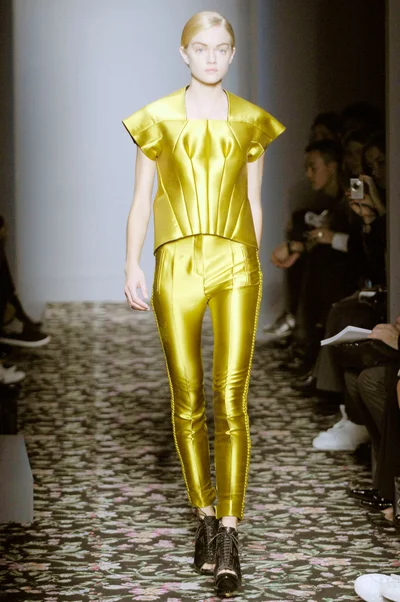 Look 34